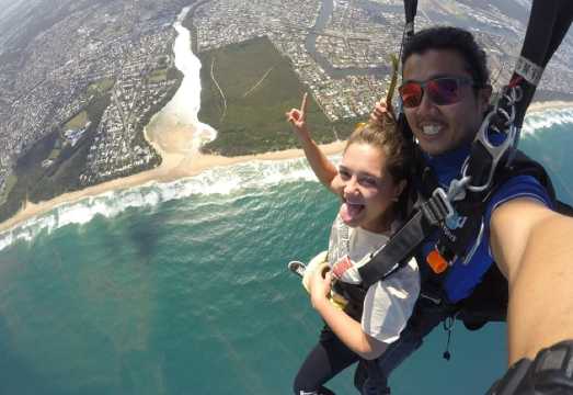 Sunshine Coast: Tandem Skydive with Beach Landing AUD 331.26
