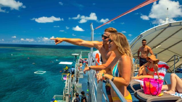 Cairns Moore Reef half-day tour with Sunlover + helicopter