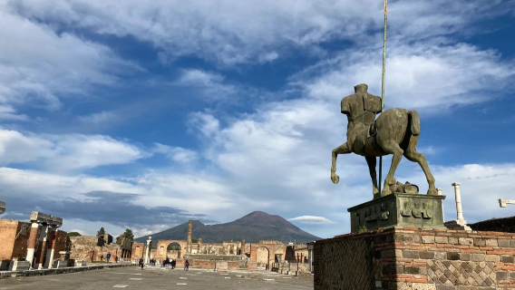 義大利那不勒斯維蘇威火山+龐貝古城+波西塔諾【中文專車】