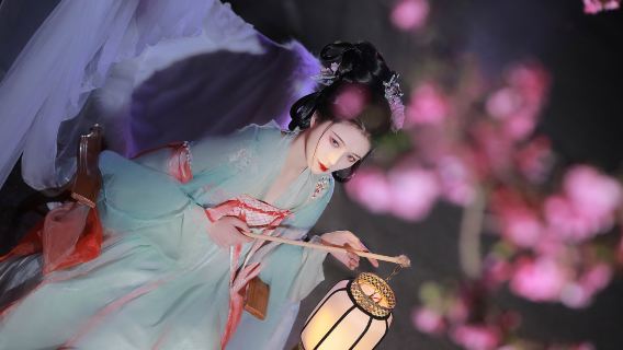 都匀Tripメモリー【華厳寺での英語・中国語対応カメラマン同行サービス(車両付き、観光案内、撮影同行、ドローン空撮、ポートレート撮影)】