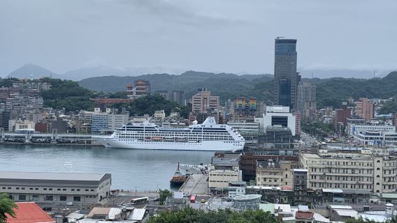 Crociera internazionale esclusiva, tour di un giorno alla scoperta dei sapori di Keelung sulla costa della Corona