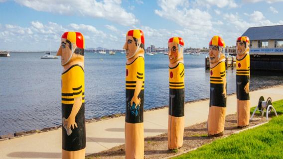 Chinese Tour | Melbourne Mornington Peninsula + Geelong Painted Wooden Puppets Day Tour