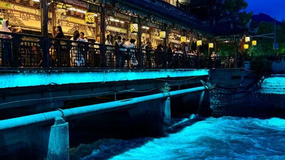 Yangtianwo + Zhongshuge + Dujiangyan + nocny widok na most Nanqiao - wypoczynek i zabawa | opcjonalnie przewodnik w języku angielskim | bilety nie wliczone w cenę