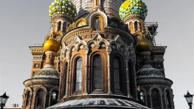 俄羅斯聖彼得堡一日遊|冬宮+救世主滴血大教堂+涅瓦大街|