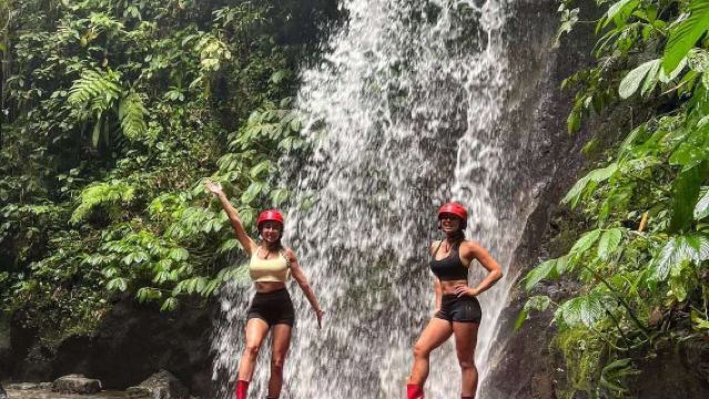 Excursión de un día en vehículo todoterreno por Ubud en Bali [opcional: rafting/parapente/spa]