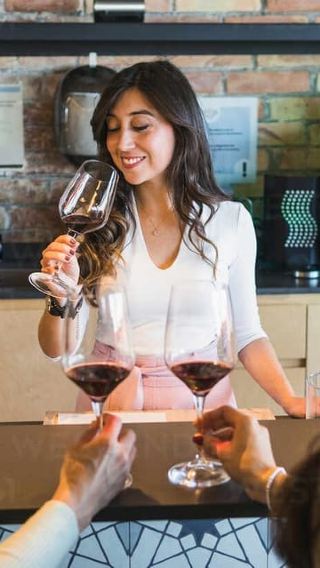Milan: Small Group - Duomo & Rooftop, Wine & Food Tasting