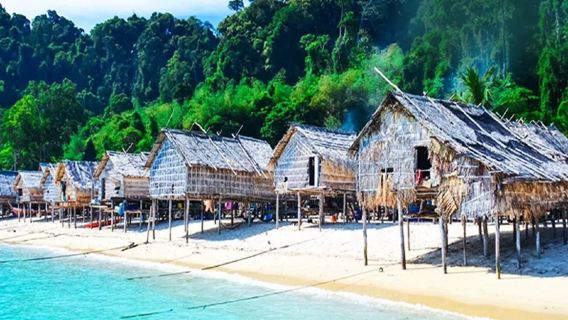 Eco Tour|Surin Island Speedboating one-day tour |Famous diving spots + explore the Moken Village + hotel pick-up