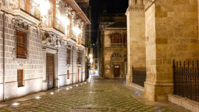 Dark Granada Free Tour: Mysteries and Legends