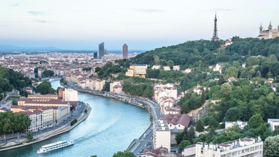 Pelayaran Makan Malam di Saône oleh Les Bateaux Lyonnais Hermès I