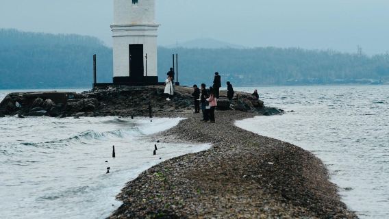 海參崴火車站+託卡列夫斯基燈塔+聖安德魯教堂|打卡金頂教堂