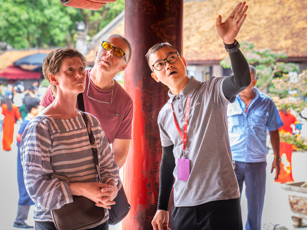 Hanoi: Temple of Literature, Women's Museum, Ho Chi Minh Mausoleum and City Guided Tour