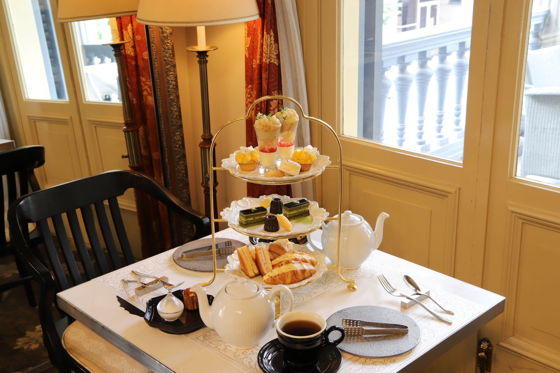 [Night View × Teppanyaki Wagyu HOMURA] Wagyu Tasting Package with After-Dinner Matcha and Souvenir (Choose One Dining Voucher)