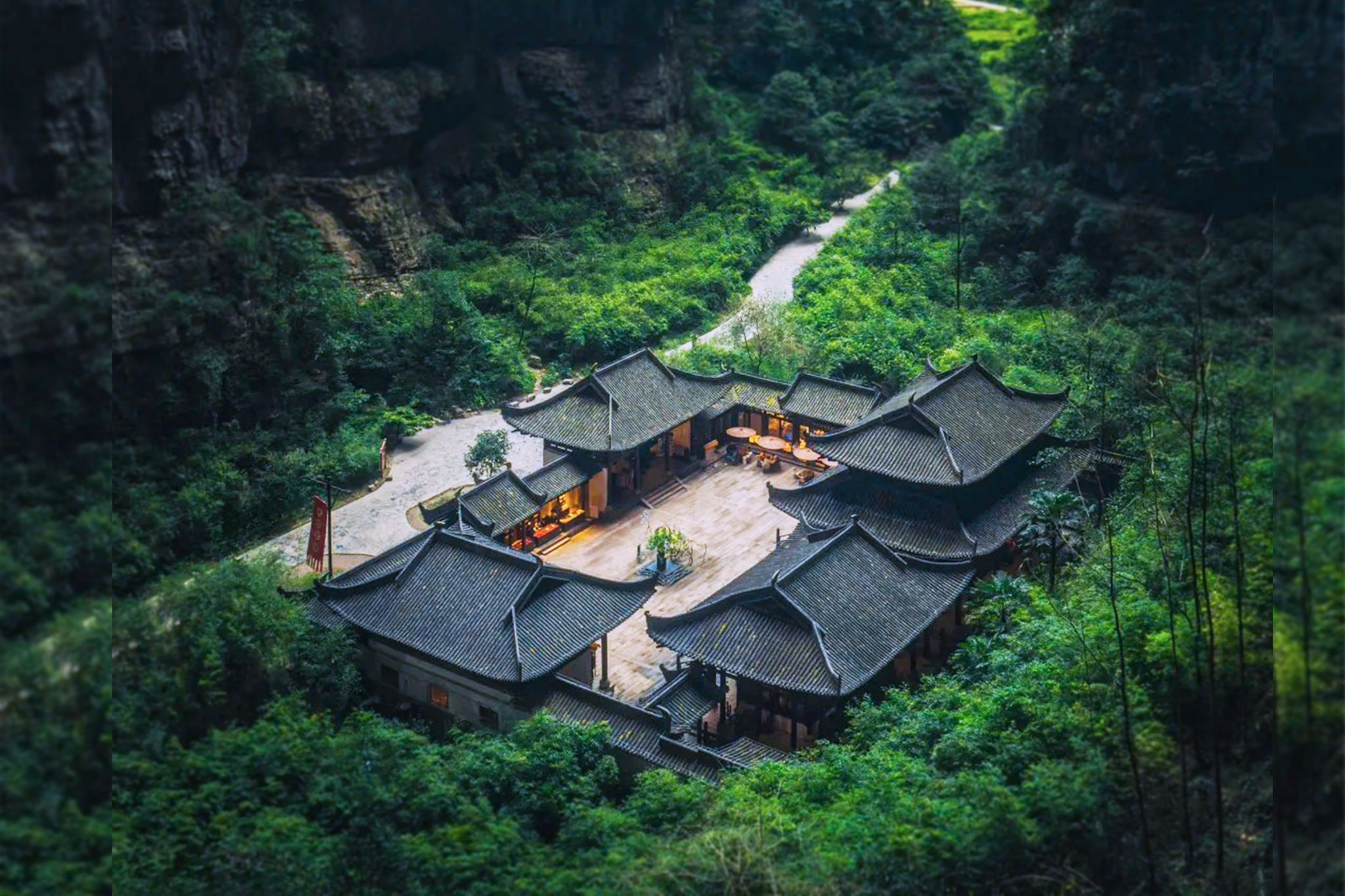 Tour privato di 1 giorno a Chongqing: Ponte Naturale dei Tre Ponti di Wulong, Montagna delle Fate e Galleria del Fiume Wu