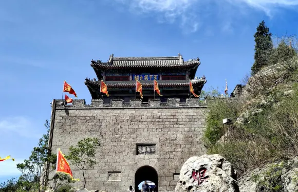 山西陽泉娘子關景區+固關長城包車一日遊中英文服務