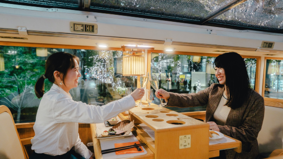 東京のレストランバス（和食昼食セット）で美味しい料理を楽しみながら街の風景を眺める-浅草ルート