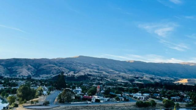 皇后鎮拼團來回：格林諾奇~克倫威爾鎮~箭鎮~瓦納卡/打卡一日遊