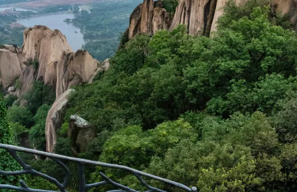 河南駐馬店嵖岈山風景區+皇家驛站一日遊-可中英文服務