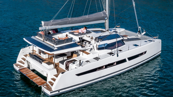 Mykonos: Nuova crociera in catamarano con pasto, bevande e trasporto