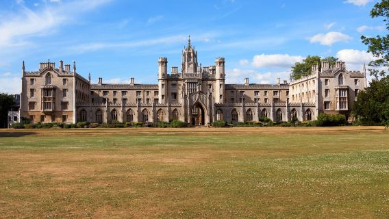英國倫敦來回·巴斯小鎮·歷史展區與溫泉遺址【中文司導包車】