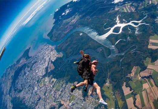 Cairns skydiving with ocean views [Mission Beach/city skydiving/optional transfers] AUD 340.94