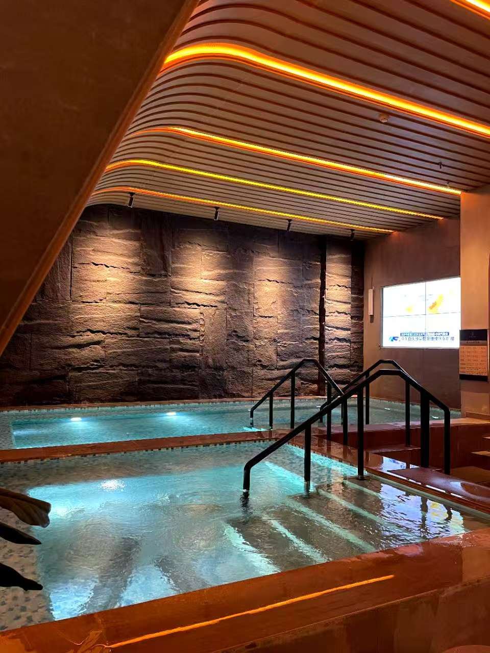 Shuiyue Hot Springs in Chongqing (Cliffside Hot Spring Bath with River Views + Family Fun Zone + Unlimited Buffet + One-Stop Healing Retreat)