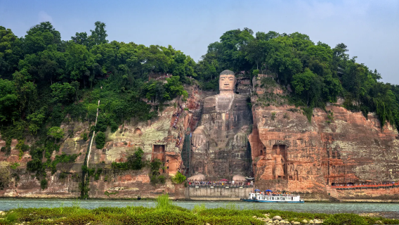 [Viaje familiar Chengdu-Leshan] Gran Buda de Leshan + Crucero diurno en Leshan + Templo Baoguo + Aguas termales Lingxiu
