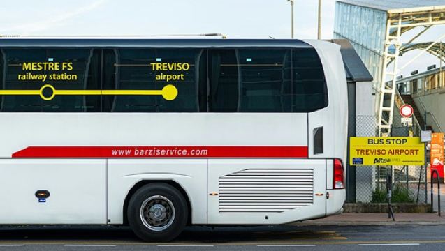 Venice: Bus Transfer to Treviso Airport (TSF) by Barzi Service