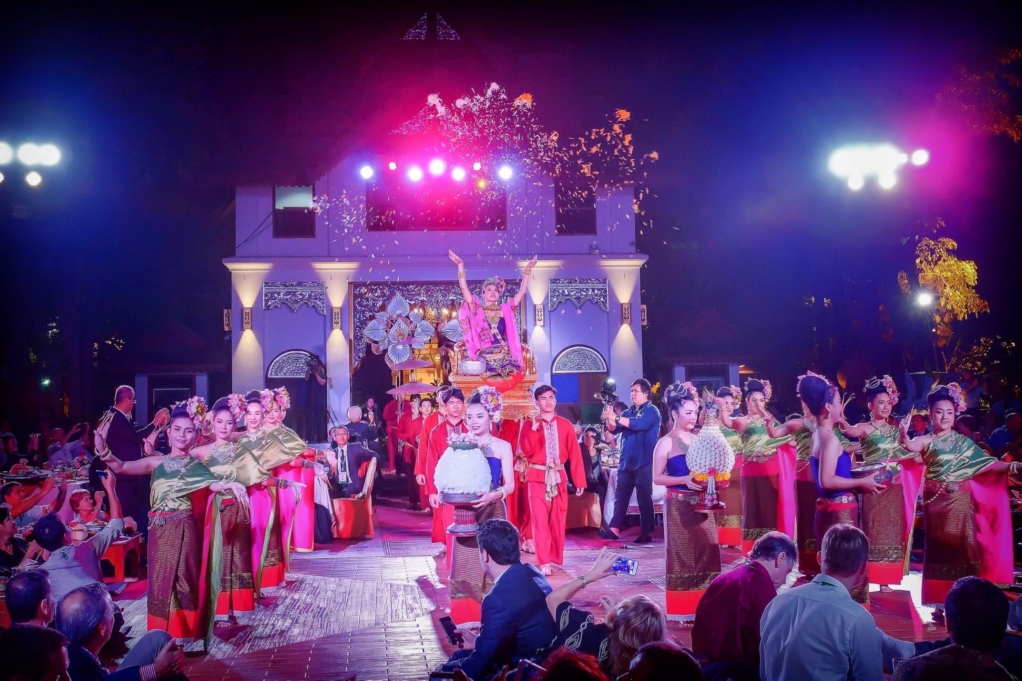 Chiang Mai Khum Khantoke Royal Dinner & Cultural Show