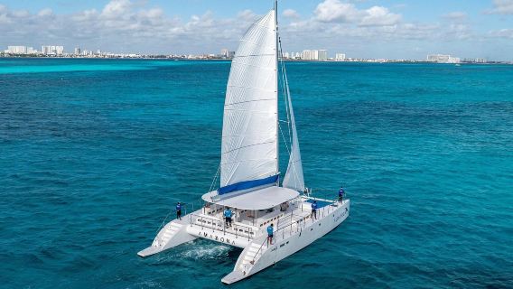 Cancun Isla Mujeres Yacht Catamaran Day Tour with Lunch and Snorkeling