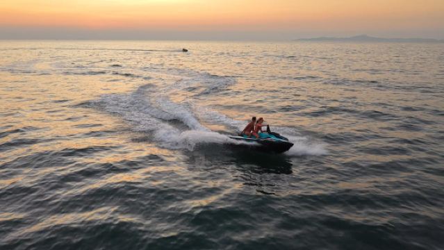 พัทยา: บริการเช่าเจ็ทสกี Seadoo