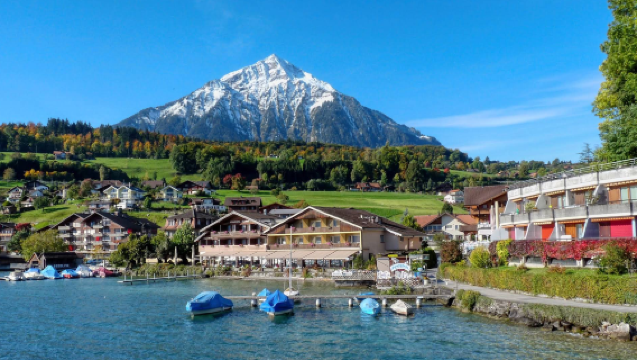 瑞士因特拉肯-施皮茨-藍湖-備選滑梯【中文包車自由行】