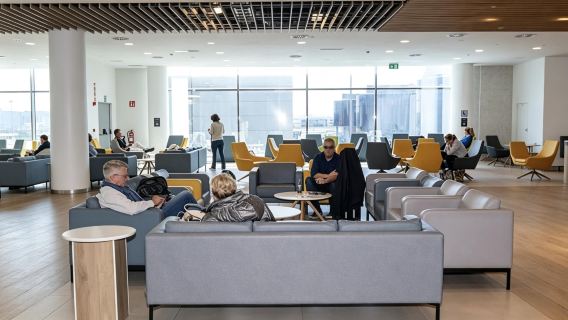 VIP lounge pass at PMI Palma de Mallorca Airport in Spain (transit/waiting/rest/dining buffet)|Business travel