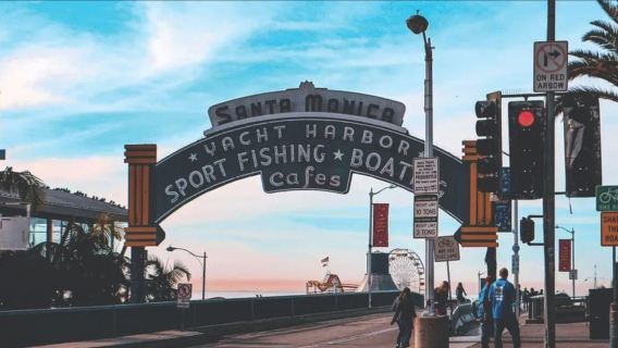 LA: Hollywood, Beverly Hills and Beach Tour with Pickup