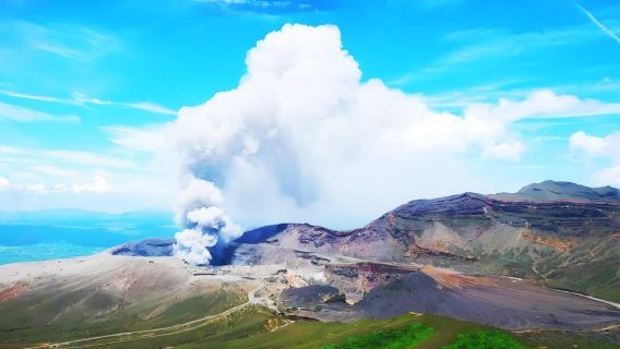 Kyushu Tour: Scenic train, Kumamoto Castle, And Volcano