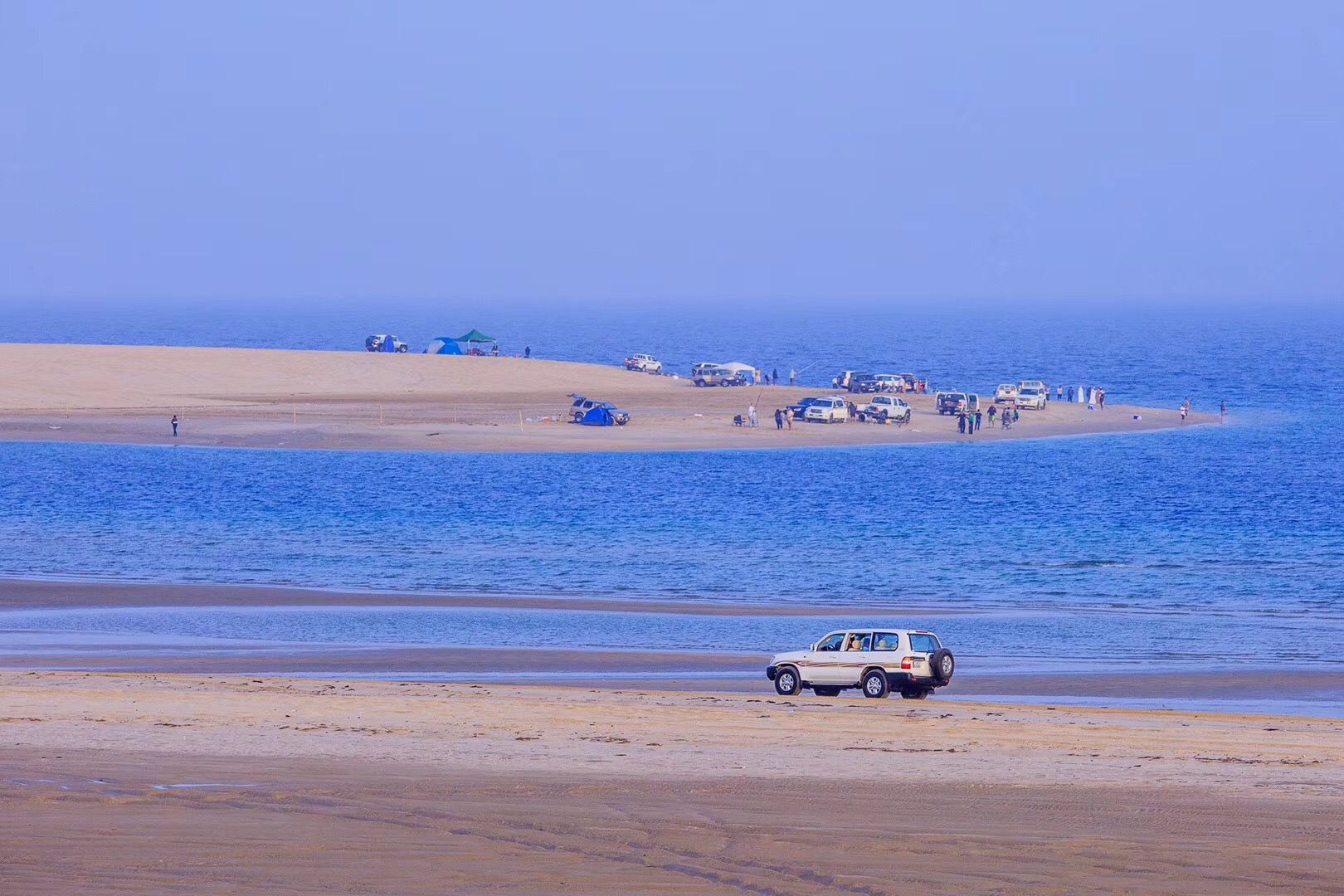 Doha Desert Khor Al Udaid Dune Bashing/Toyota Off-Road Private Charter/Round-Trip Transfer from Designated Locations