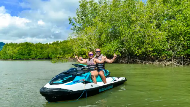 布吉水上電單車之旅：探索5或8個迷人島嶼（含午餐及接送服務）