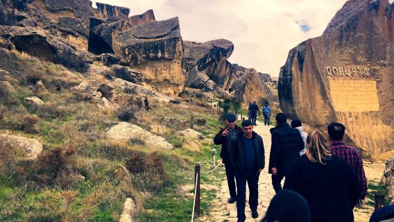 Halbtagestour nach Gobustan und zu den Schlammvulkanen