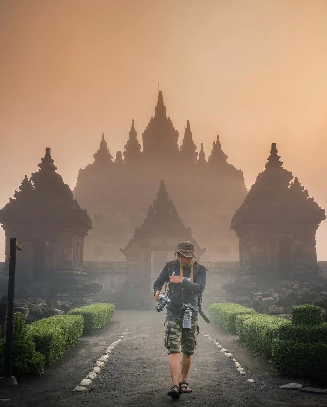 Yogyakarta Borobudur one-day tour Local Pickup/Prambanan/Temple/Merapi Volcano/ Airport Transfers