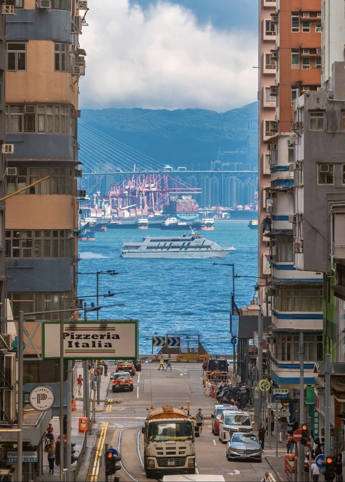 Hong Kong Palace Museum + West Kowloon Cultural District [7-hr private charter - customizable itinerary]