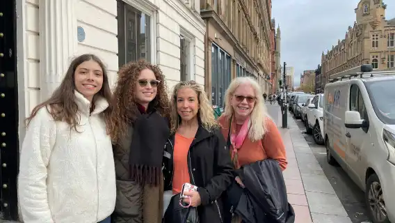 Glasgow: Guided Walking Tour