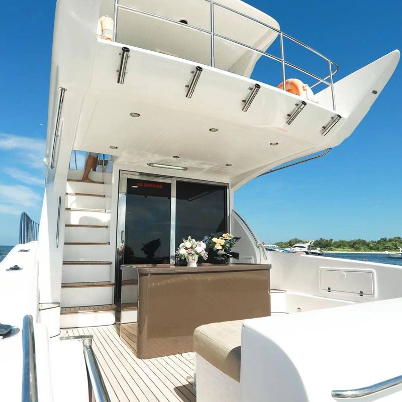 Bali Private Charter - 25-Seat Luxury Yacht "Oscar" 1-Day Tour to Penida Island & Nusa Lembongan