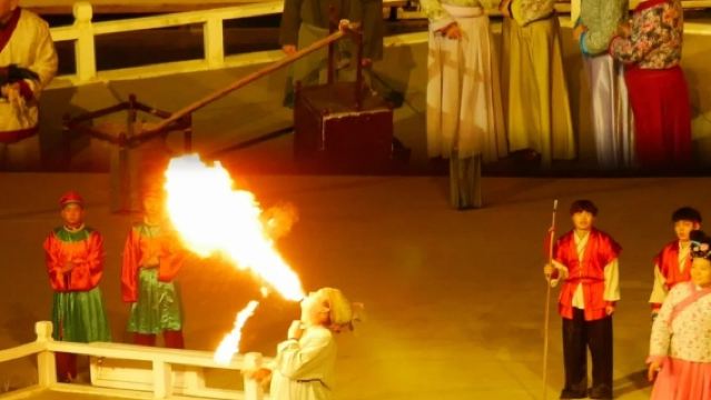 Masuk tanpa had ke Taman Qingming Shanghe dengan tiket Impian Kota Bunga Dinasti Song (lebih murah tanpa perlu kumpulan ramai)