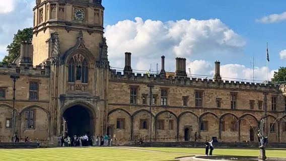 英國倫敦牛津大學-比斯特打折村購物拼團遊-2人起發