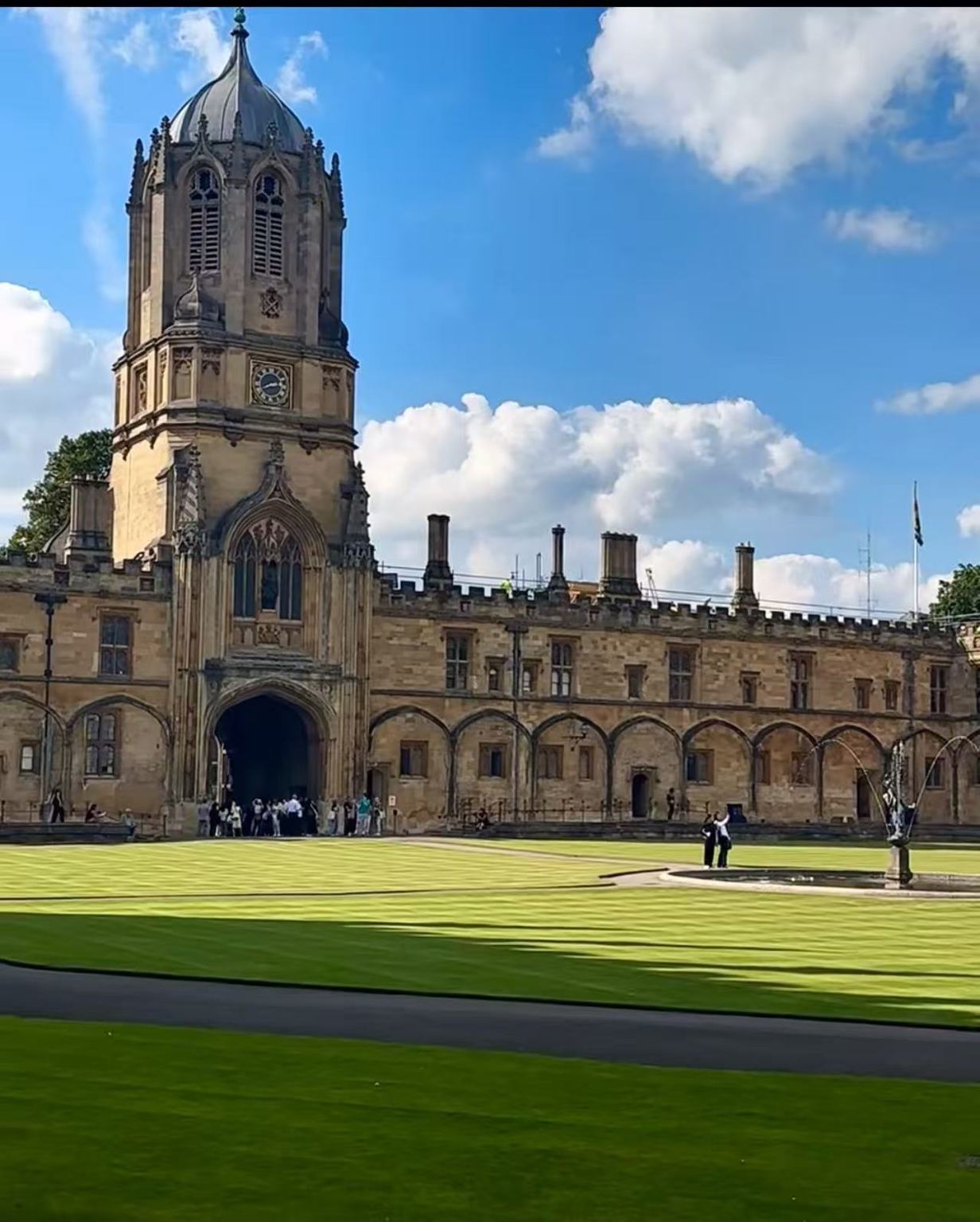 英國倫敦牛津大學-比斯特打折村購物拼團遊-2人起發