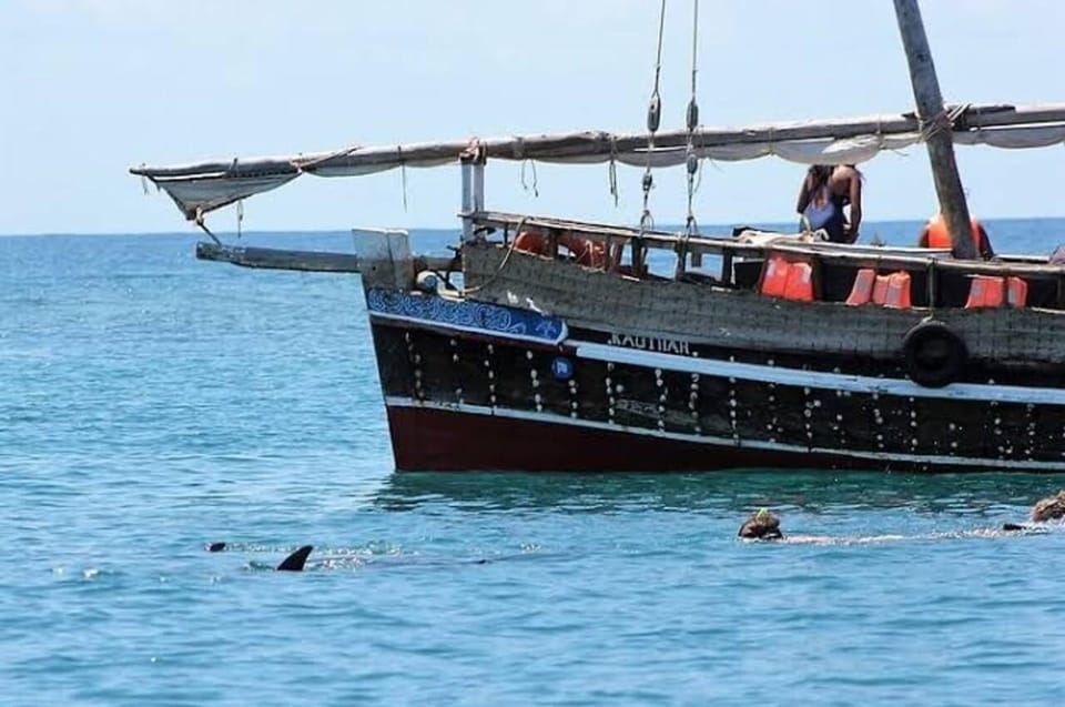 Mombasa: Schnorcheln, Delfinbeobachtung, Mittagessen mit Meeresfrüchten.