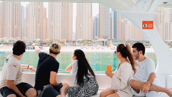 Dubai: Hafen-Yachttour mit BBQ und Getränken