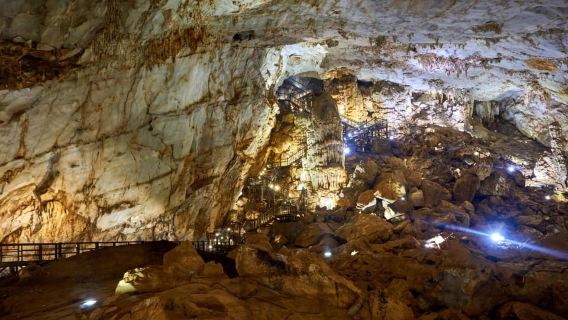 Discover of Wonderful caves Phong Nha and Paradise