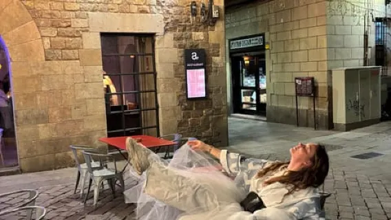 Barcelona: Recorrido nocturno a pie por las Crónicas