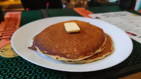 Budapest: 4-hour Bottomless Brunch w/ Cocktails & Craft Beer