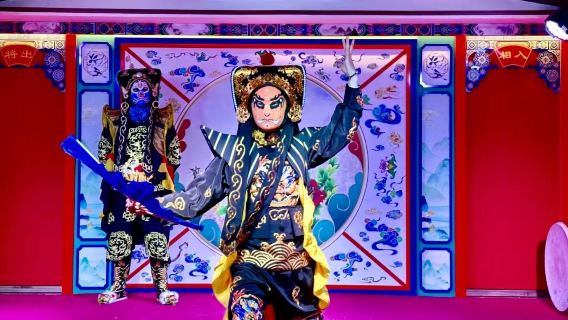 Kuanzhia Alley Sichuan Local Snacks(8-12 dishies)&Sichuan Opera Show&Kungfu Tea Show Tour